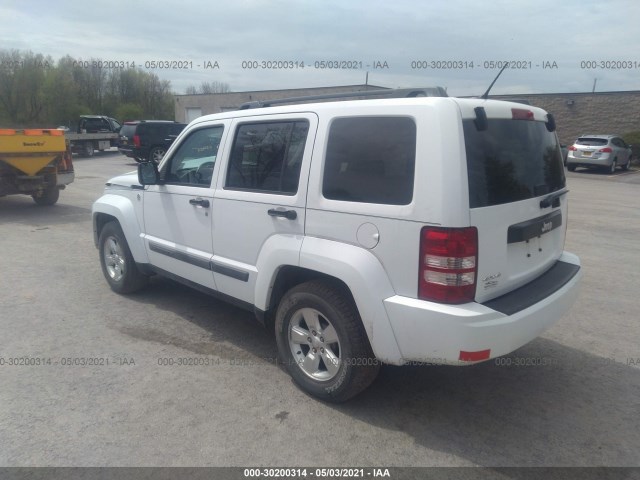 Photo 2 VIN: 1C4PJMAK6CW116176 - JEEP LIBERTY 