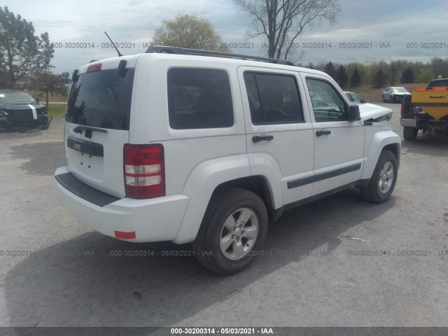 Photo 3 VIN: 1C4PJMAK6CW116176 - JEEP LIBERTY 