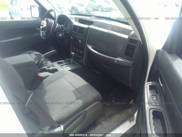 Photo 4 VIN: 1C4PJMAK6CW116176 - JEEP LIBERTY 