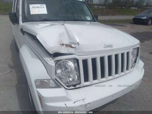 Photo 5 VIN: 1C4PJMAK6CW116176 - JEEP LIBERTY 