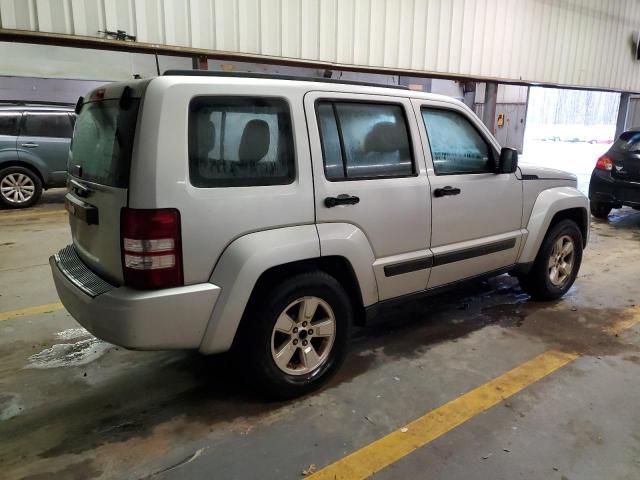 Photo 2 VIN: 1C4PJMAK6CW167192 - JEEP LIBERTY 