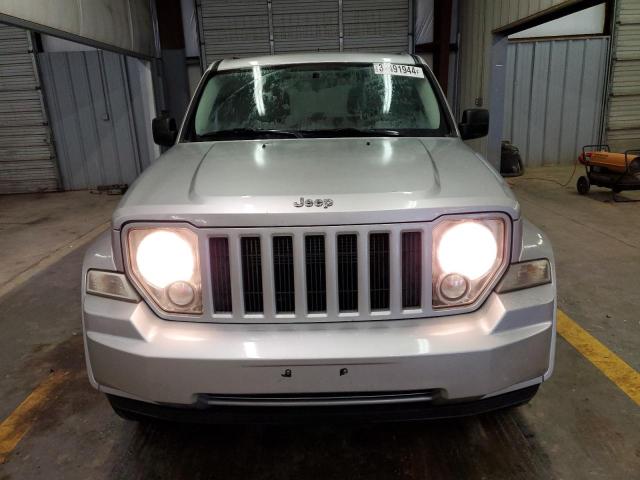 Photo 4 VIN: 1C4PJMAK6CW167192 - JEEP LIBERTY 