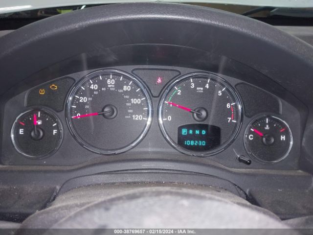 Photo 6 VIN: 1C4PJMAK7CW118485 - JEEP LIBERTY 