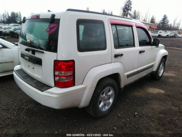 Photo 3 VIN: 1C4PJMAK7CW148361 - JEEP LIBERTY 