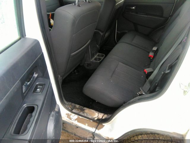 Photo 7 VIN: 1C4PJMAK7CW148361 - JEEP LIBERTY 