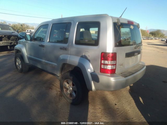 Photo 2 VIN: 1C4PJMAK7CW149557 - JEEP LIBERTY 