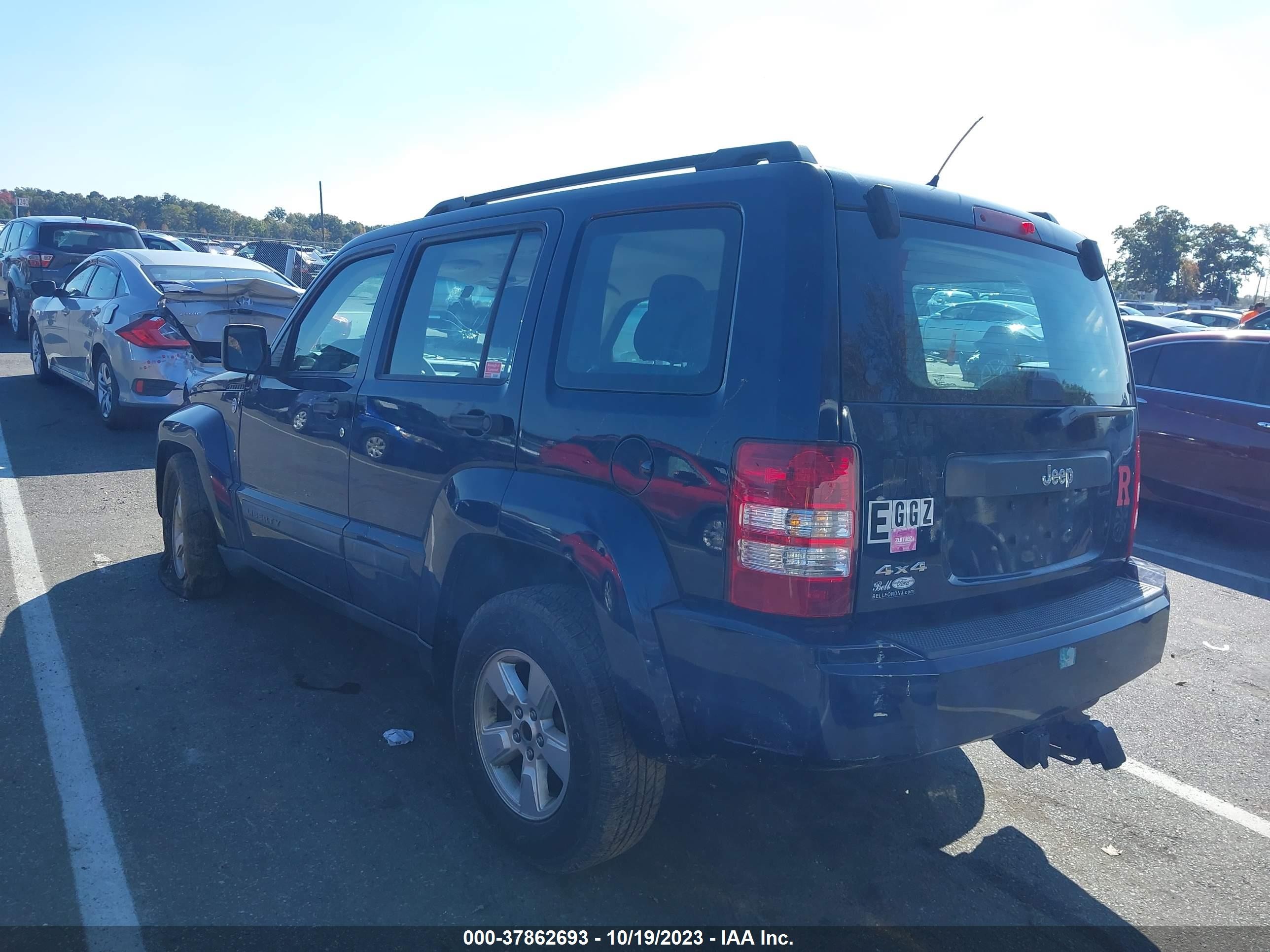 Photo 2 VIN: 1C4PJMAK7CW186818 - JEEP LIBERTY (NORTH AMERICA) 