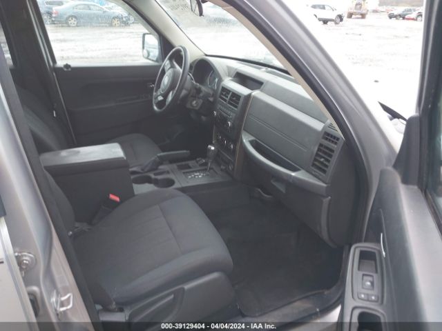 Photo 4 VIN: 1C4PJMAK7CW202905 - JEEP LIBERTY 