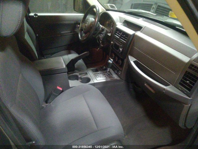 Photo 4 VIN: 1C4PJMAK8CW129799 - JEEP LIBERTY 