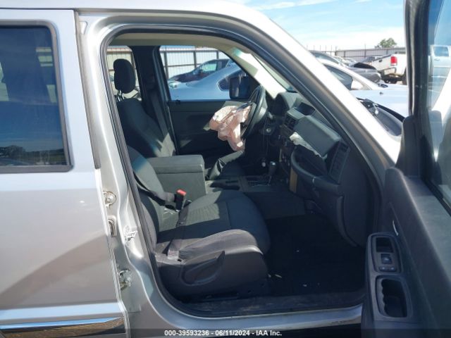 Photo 4 VIN: 1C4PJMAK8CW153603 - JEEP LIBERTY 