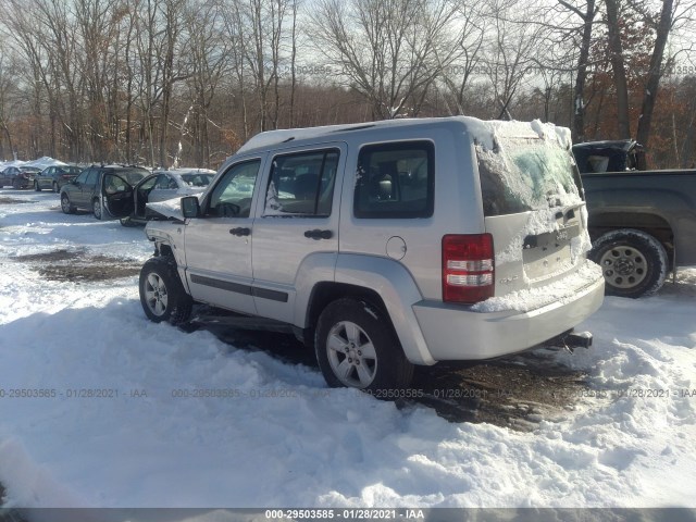 Photo 2 VIN: 1C4PJMAK8CW178050 - JEEP LIBERTY 