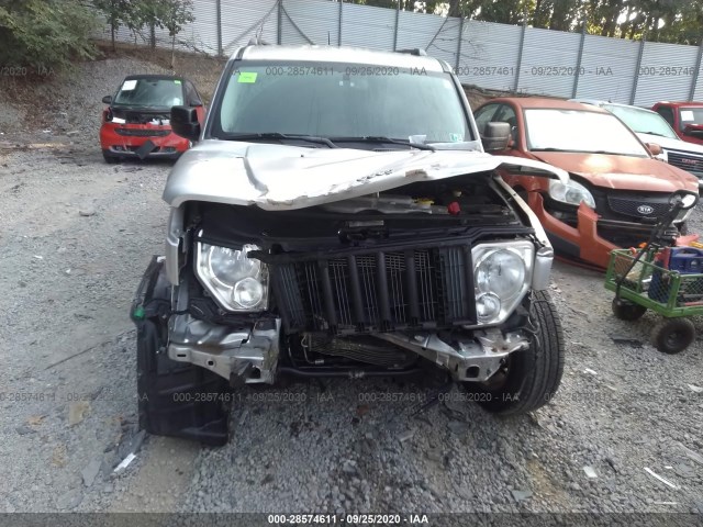 Photo 5 VIN: 1C4PJMAK8CW211466 - JEEP LIBERTY 