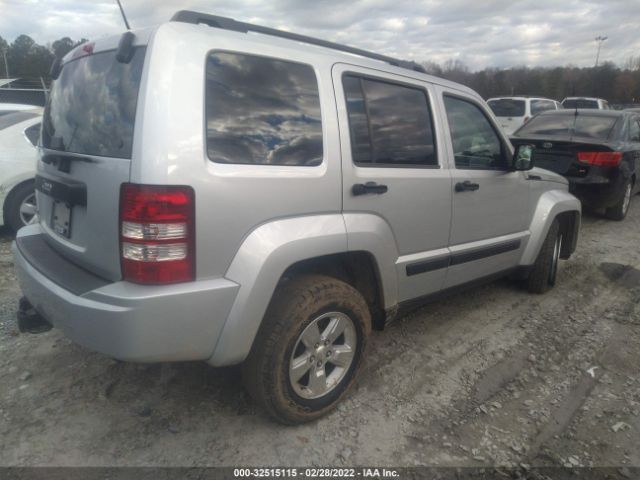 Photo 3 VIN: 1C4PJMAK9CW109996 - JEEP LIBERTY 