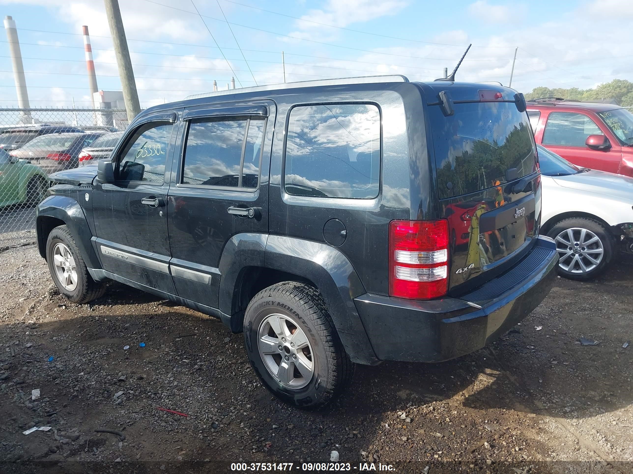 Photo 2 VIN: 1C4PJMAK9CW113840 - JEEP LIBERTY (NORTH AMERICA) 