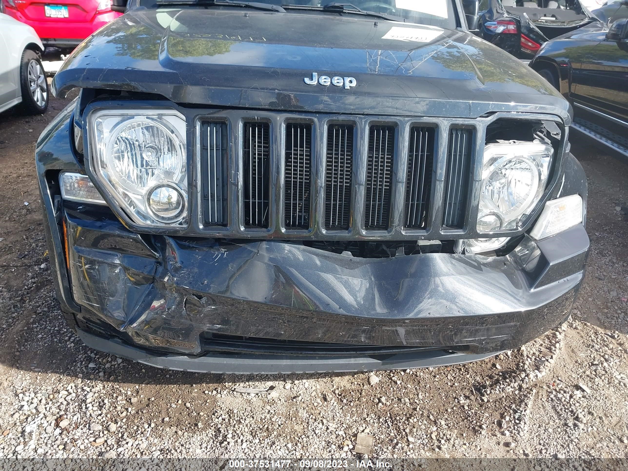 Photo 5 VIN: 1C4PJMAK9CW113840 - JEEP LIBERTY (NORTH AMERICA) 