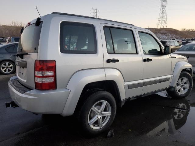 Photo 2 VIN: 1C4PJMAK9CW123199 - JEEP LIBERTY 