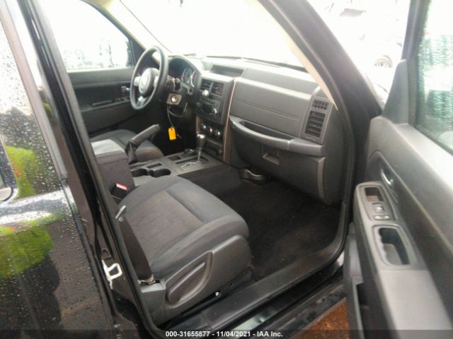 Photo 4 VIN: 1C4PJMAK9CW161628 - JEEP LIBERTY 