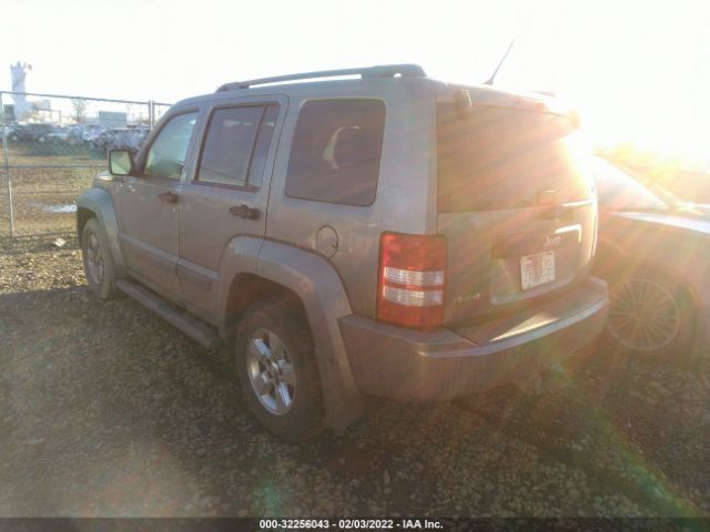 Photo 2 VIN: 1C4PJMAKXCW111157 - JEEP LIBERTY 