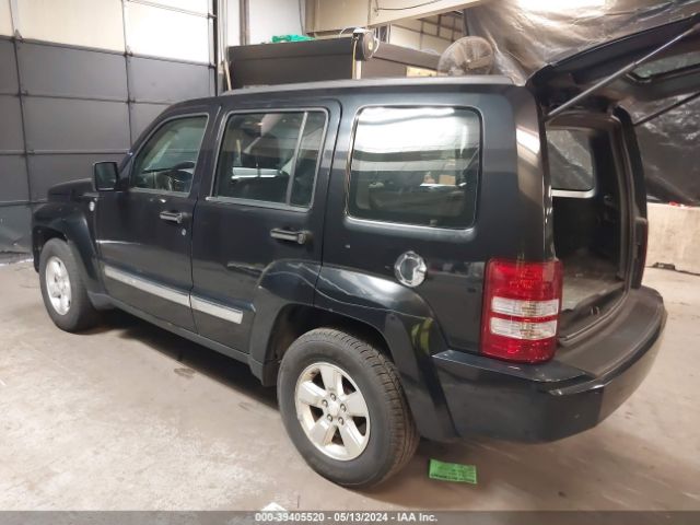 Photo 2 VIN: 1C4PJMAKXCW117430 - JEEP LIBERTY 