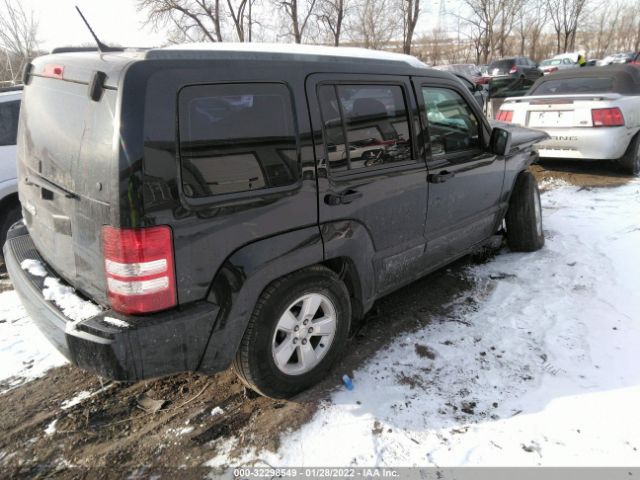 Photo 3 VIN: 1C4PJMAKXCW126158 - JEEP LIBERTY 