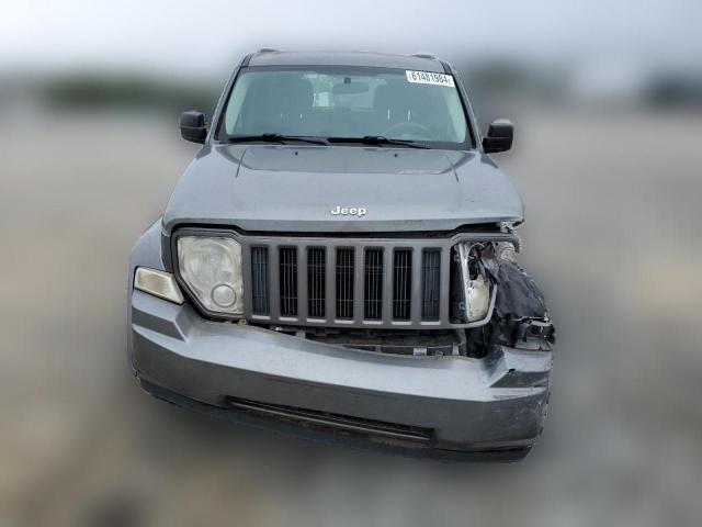 Photo 4 VIN: 1C4PJMAKXCW142747 - JEEP LIBERTY 