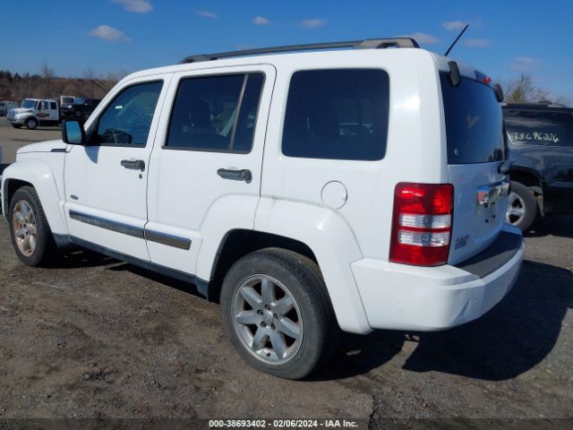 Photo 2 VIN: 1C4PJMAKXCW197523 - JEEP LIBERTY 