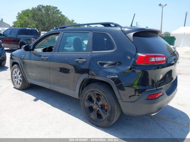 Photo 2 VIN: 1C4PJMAS0GW377325 - JEEP CHEROKEE 