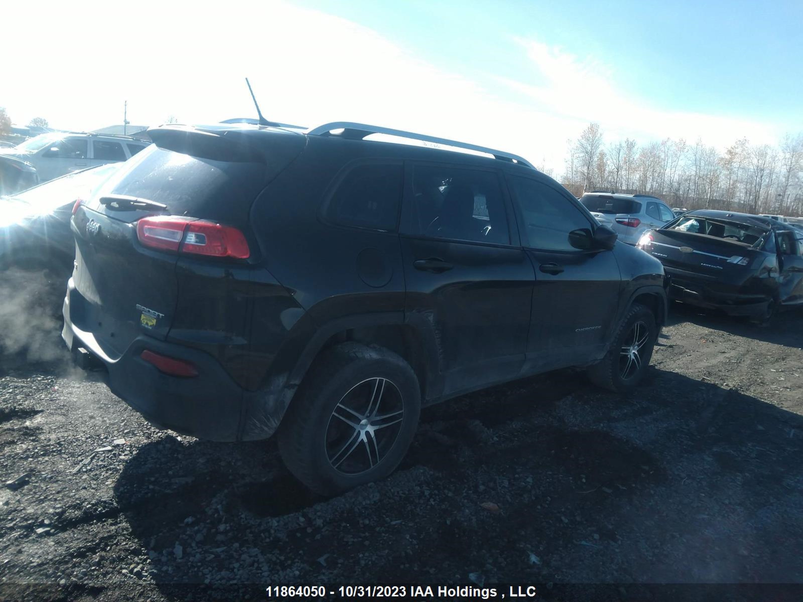 Photo 3 VIN: 1C4PJMAS1EW322279 - JEEP CHEROKEE 