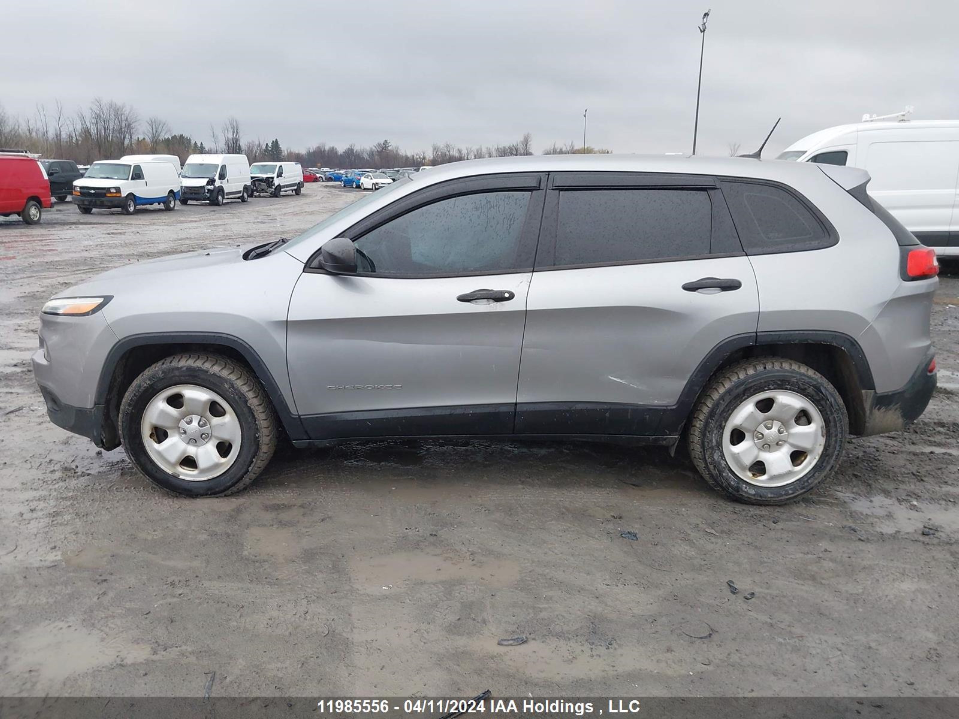 Photo 13 VIN: 1C4PJMAS2GW358467 - JEEP CHEROKEE 