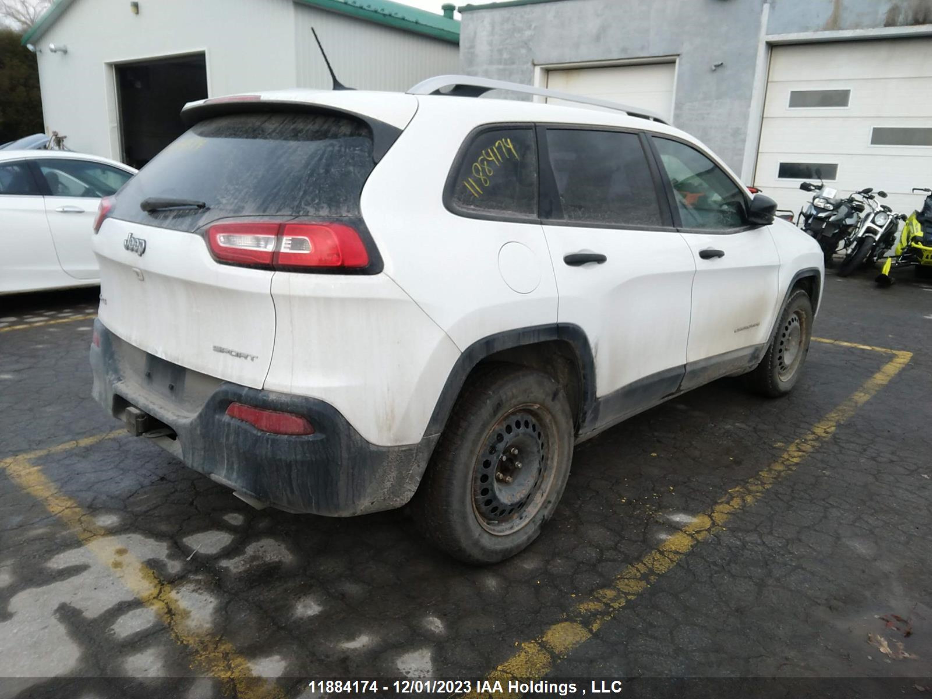 Photo 3 VIN: 1C4PJMAS6EW167972 - JEEP CHEROKEE 