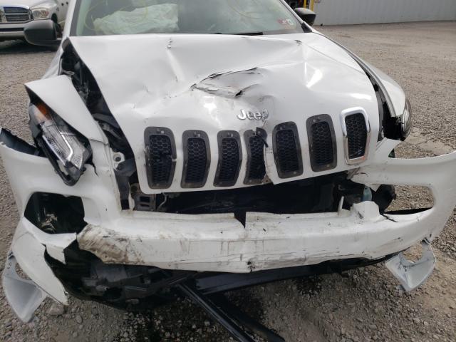 Photo 8 VIN: 1C4PJMAS6GW317646 - JEEP CHEROKEE S 