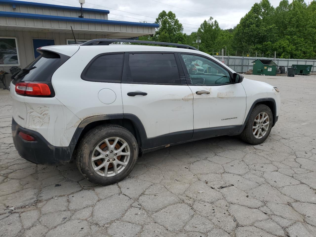 Photo 2 VIN: 1C4PJMAS6HW584481 - JEEP GRAND CHEROKEE 