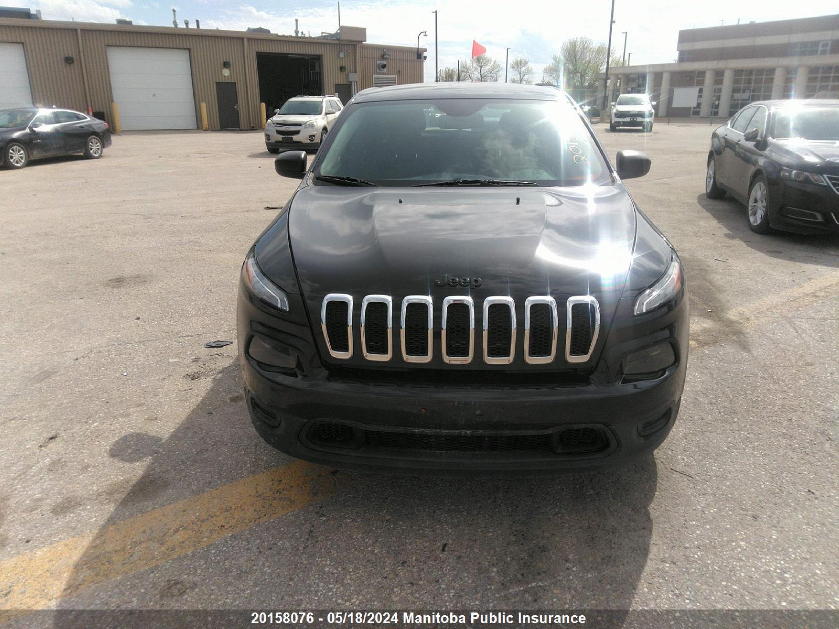 Photo 11 VIN: 1C4PJMAS7FW624208 - JEEP CHEROKEE 