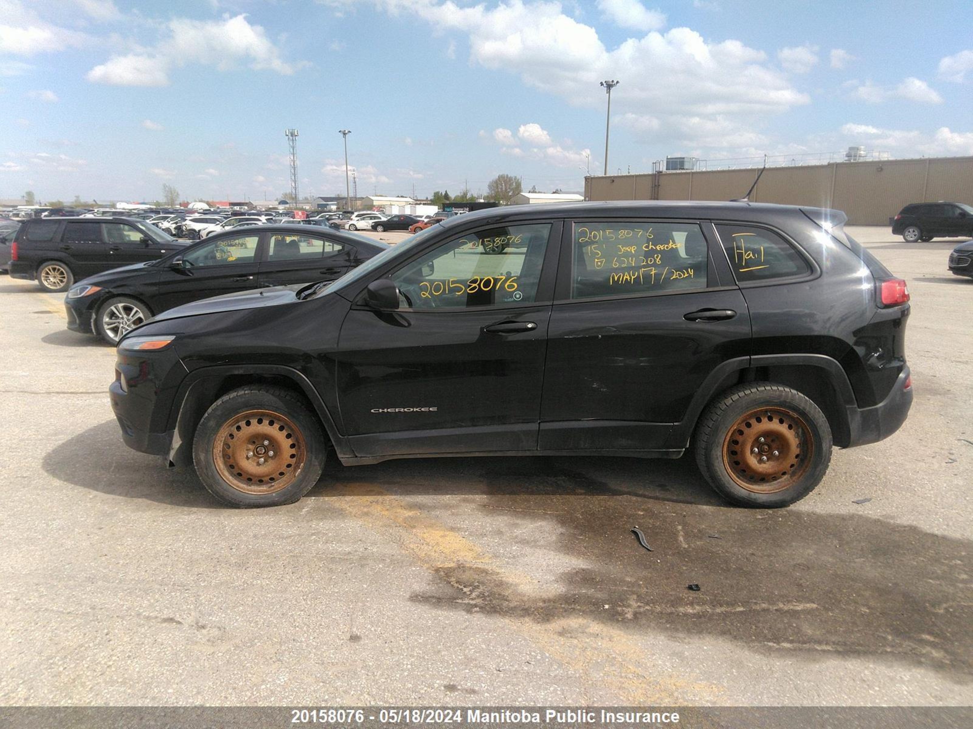 Photo 13 VIN: 1C4PJMAS7FW624208 - JEEP CHEROKEE 