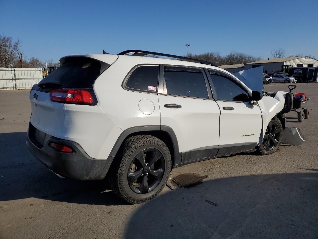 Photo 2 VIN: 1C4PJMAS9GW344596 - JEEP GRAND CHEROKEE 