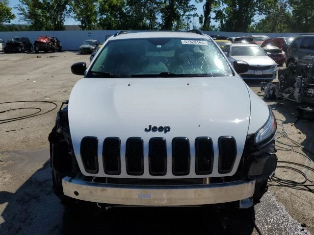 Photo 4 VIN: 1C4PJMASXHW609303 - JEEP CHEROKEE S 