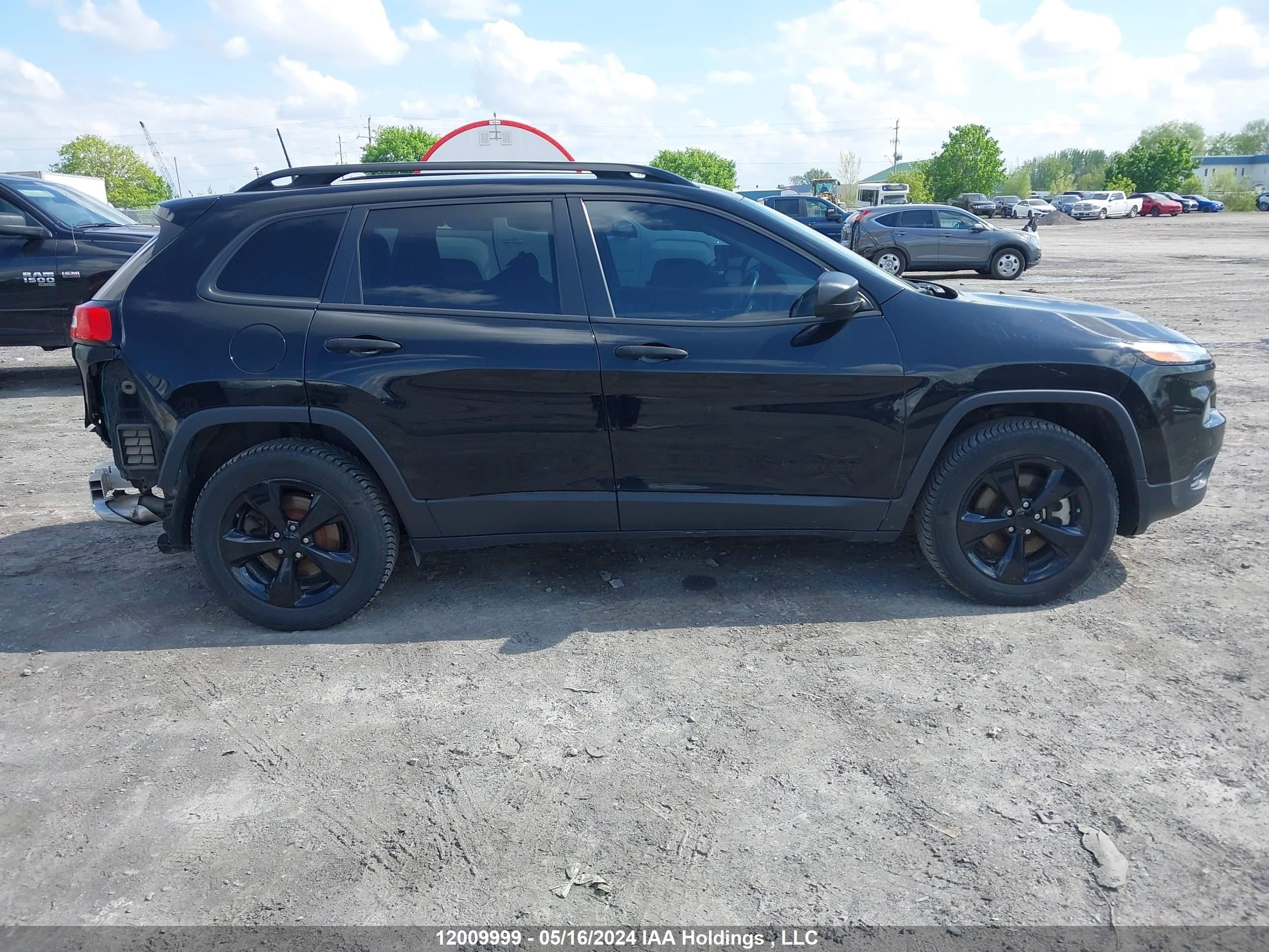 Photo 13 VIN: 1C4PJMAXXJD550752 - JEEP CHEROKEE 