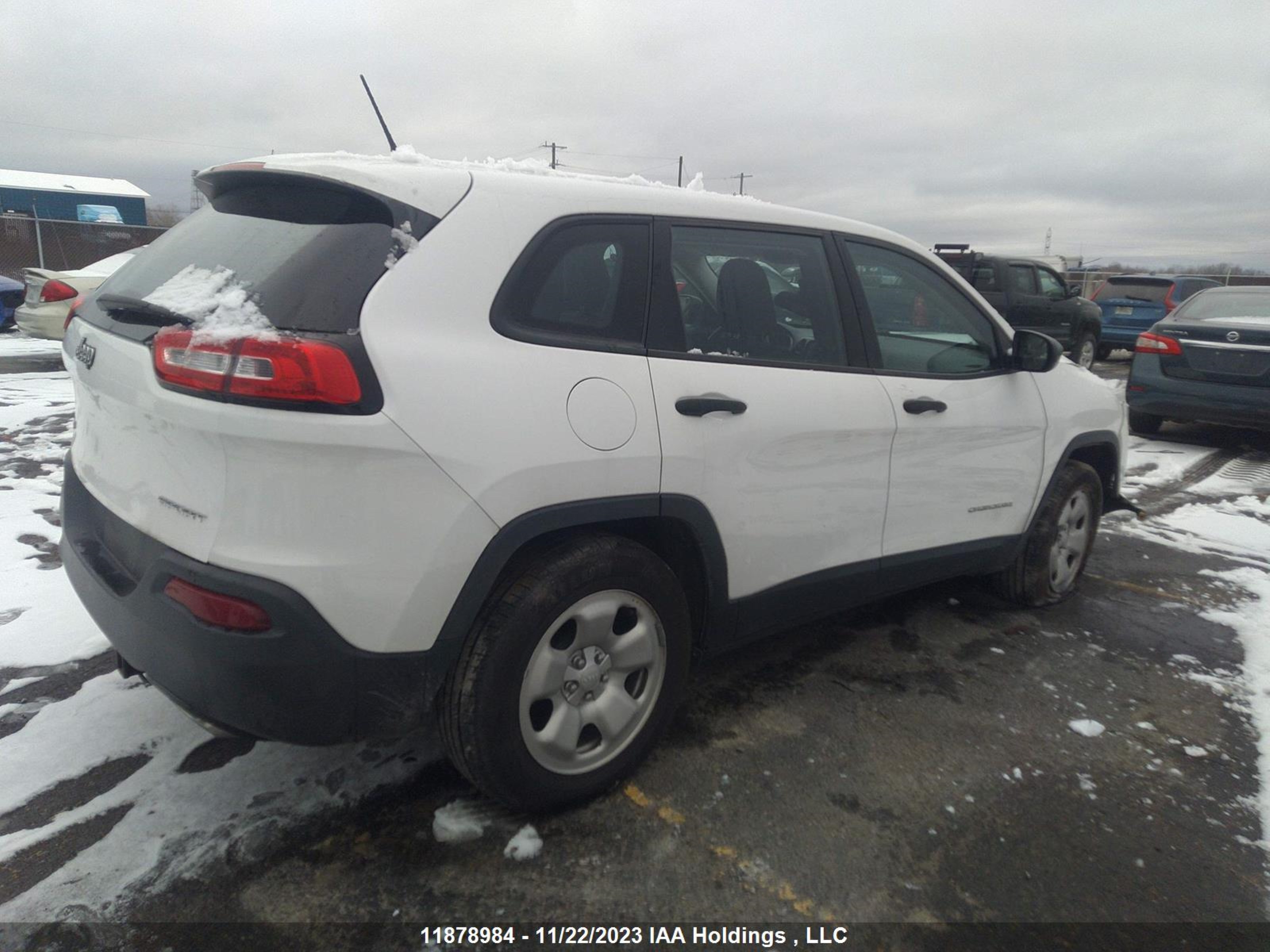 Photo 3 VIN: 1C4PJMAXXJD594914 - JEEP CHEROKEE 