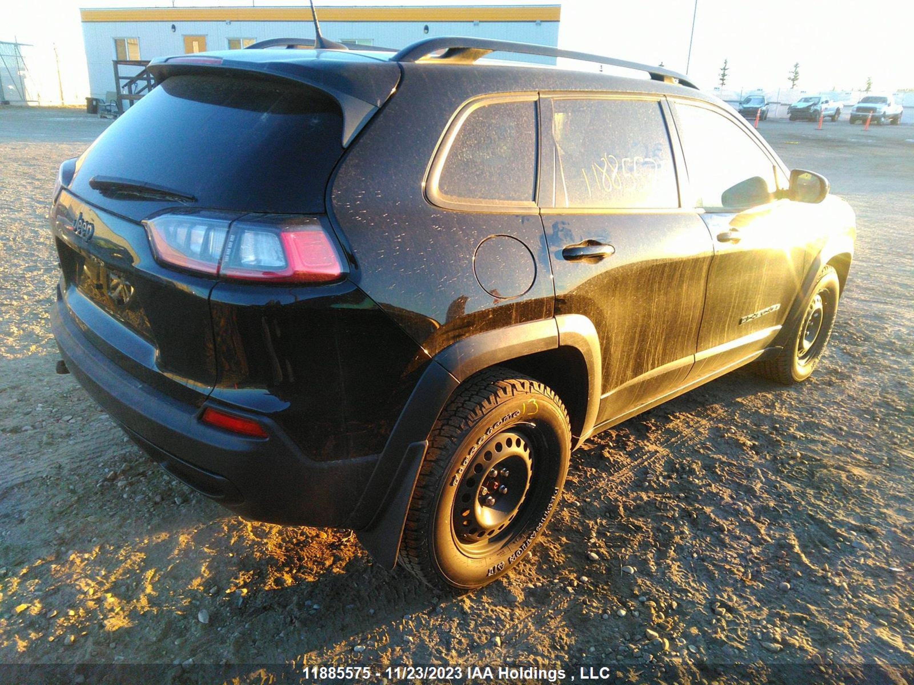 Photo 3 VIN: 1C4PJMAXXLD597217 - JEEP CHEROKEE 