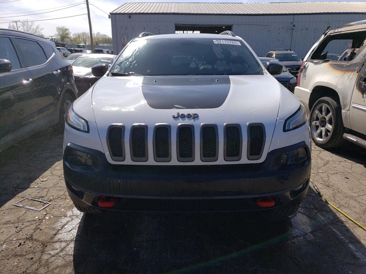 Photo 4 VIN: 1C4PJMBB2JD619243 - JEEP CHEROKEE 