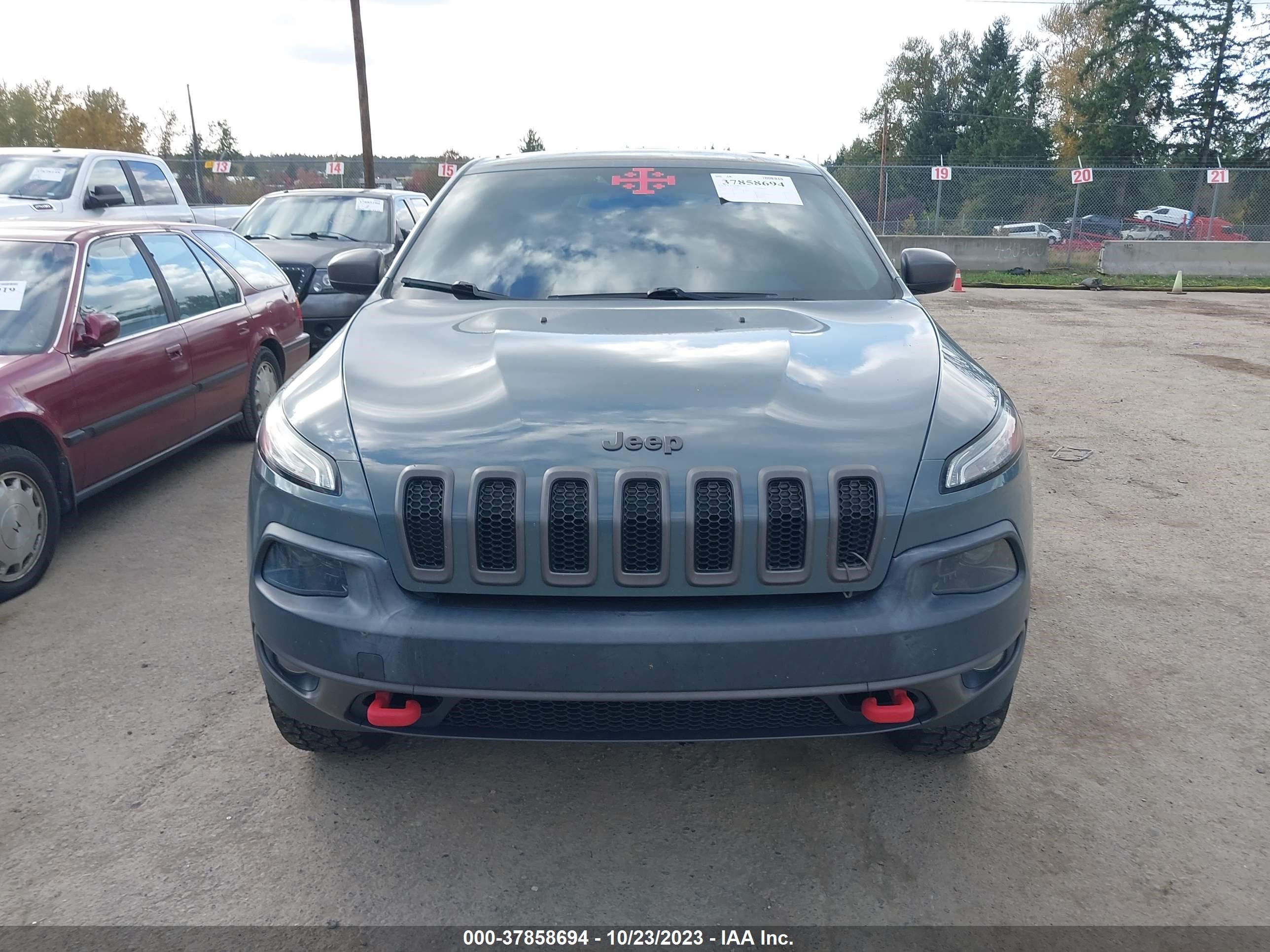 Photo 11 VIN: 1C4PJMBB4FW576987 - JEEP CHEROKEE 