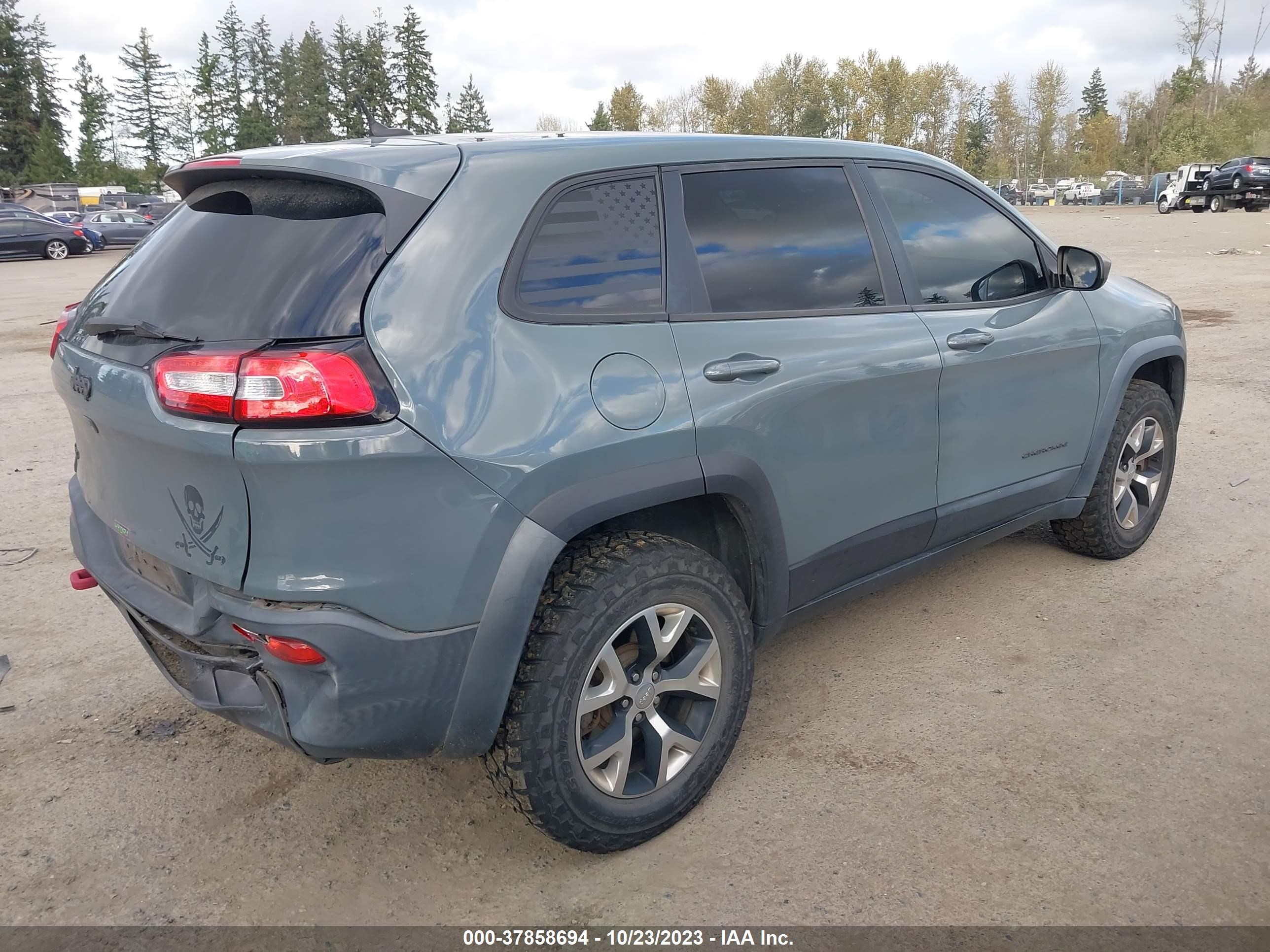 Photo 3 VIN: 1C4PJMBB4FW576987 - JEEP CHEROKEE 