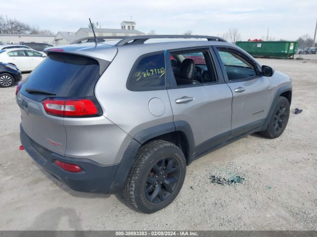 Photo 3 VIN: 1C4PJMBB5JD569096 - JEEP CHEROKEE 