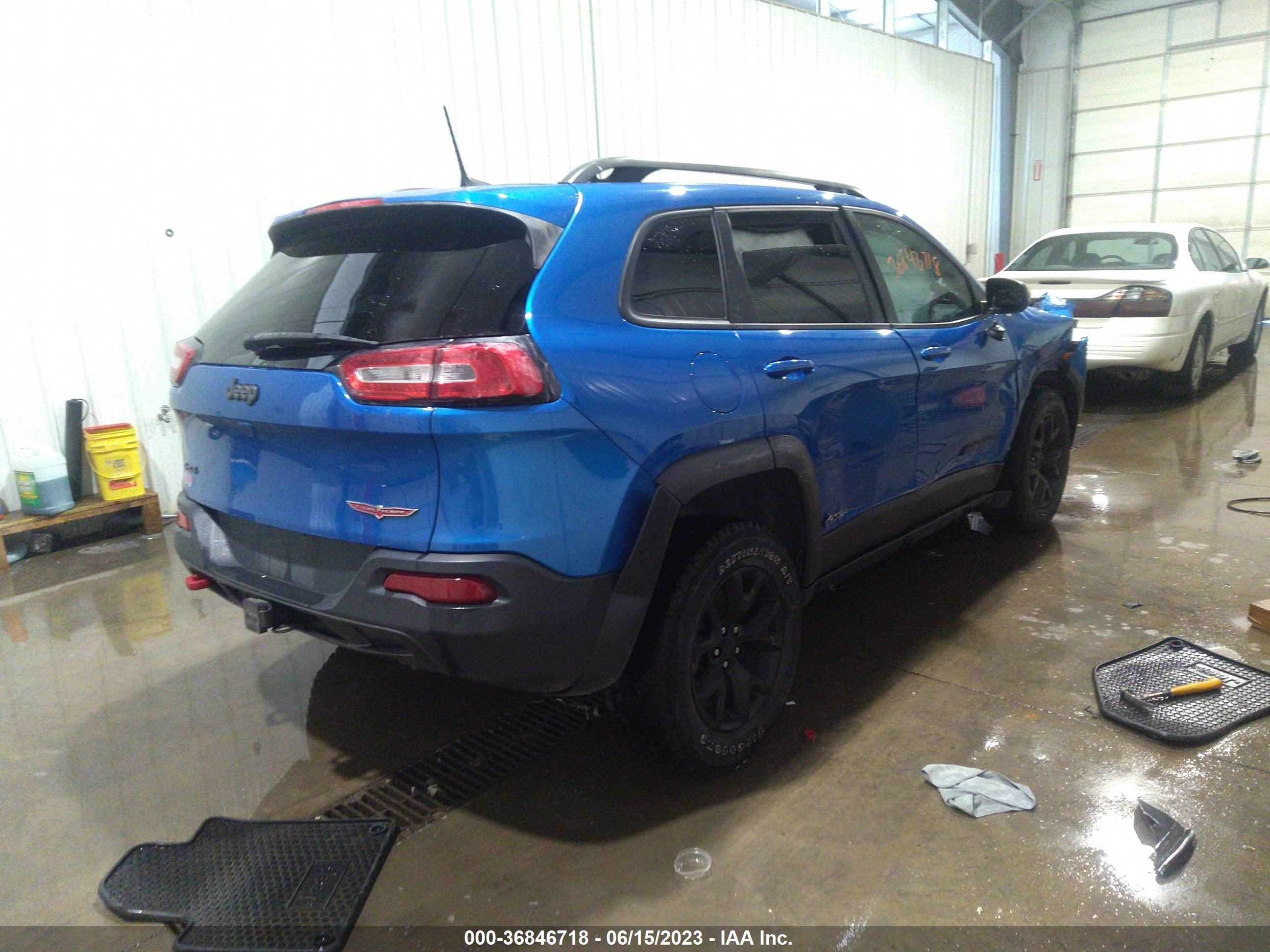 Photo 3 VIN: 1C4PJMBB6HW589582 - JEEP CHEROKEE 