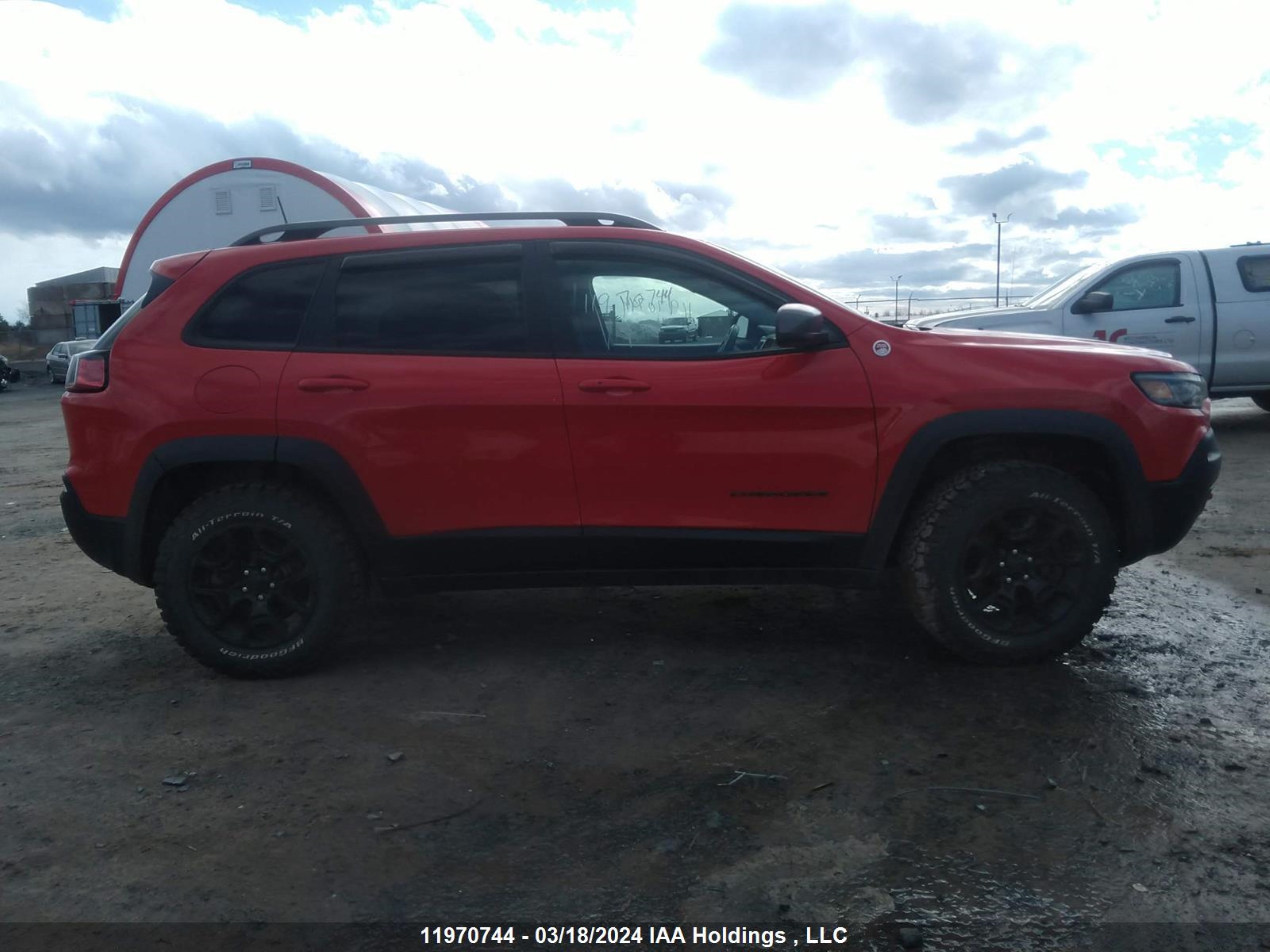 Photo 13 VIN: 1C4PJMBN6KD100854 - JEEP CHEROKEE 