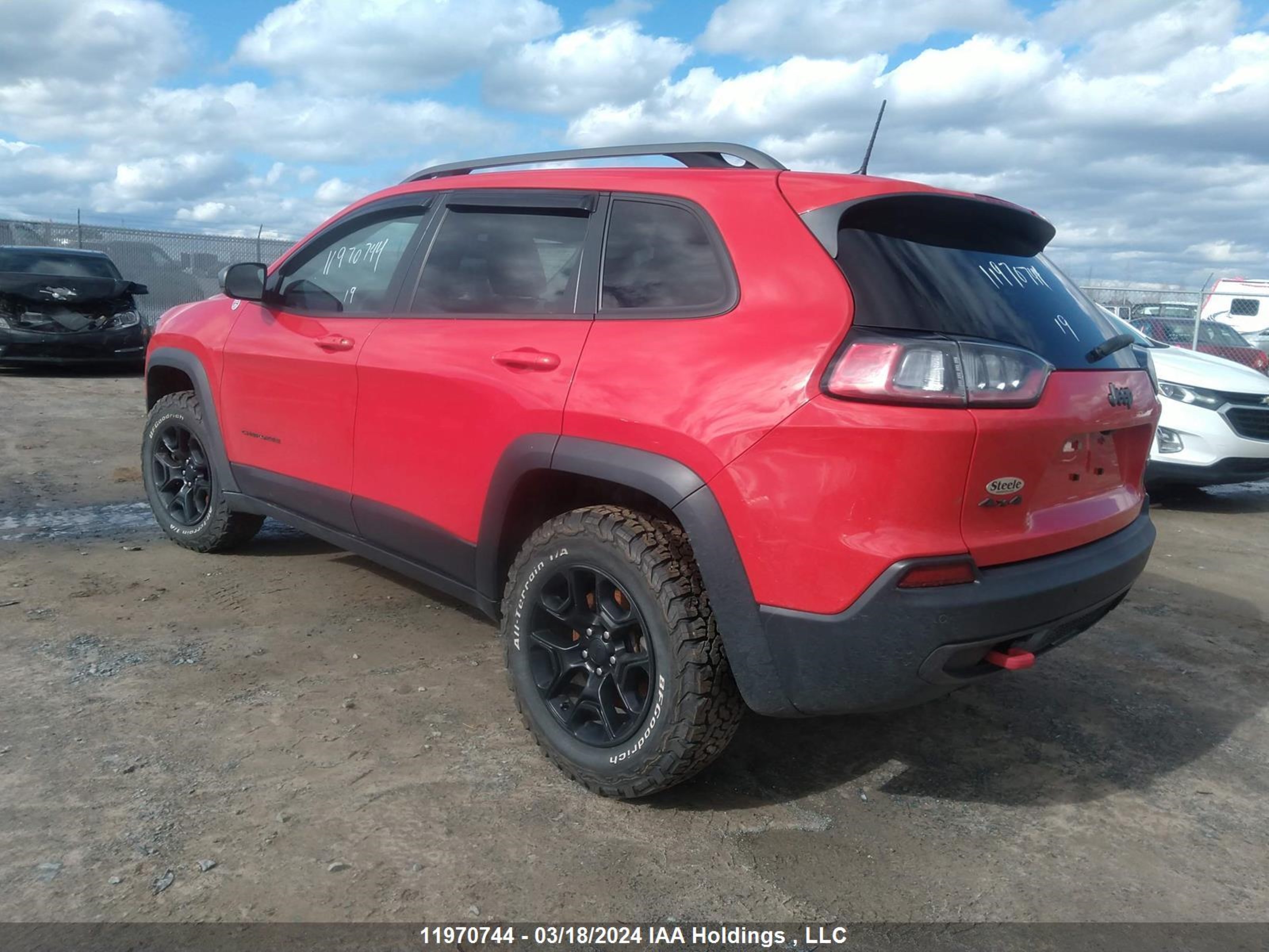 Photo 2 VIN: 1C4PJMBN6KD100854 - JEEP CHEROKEE 