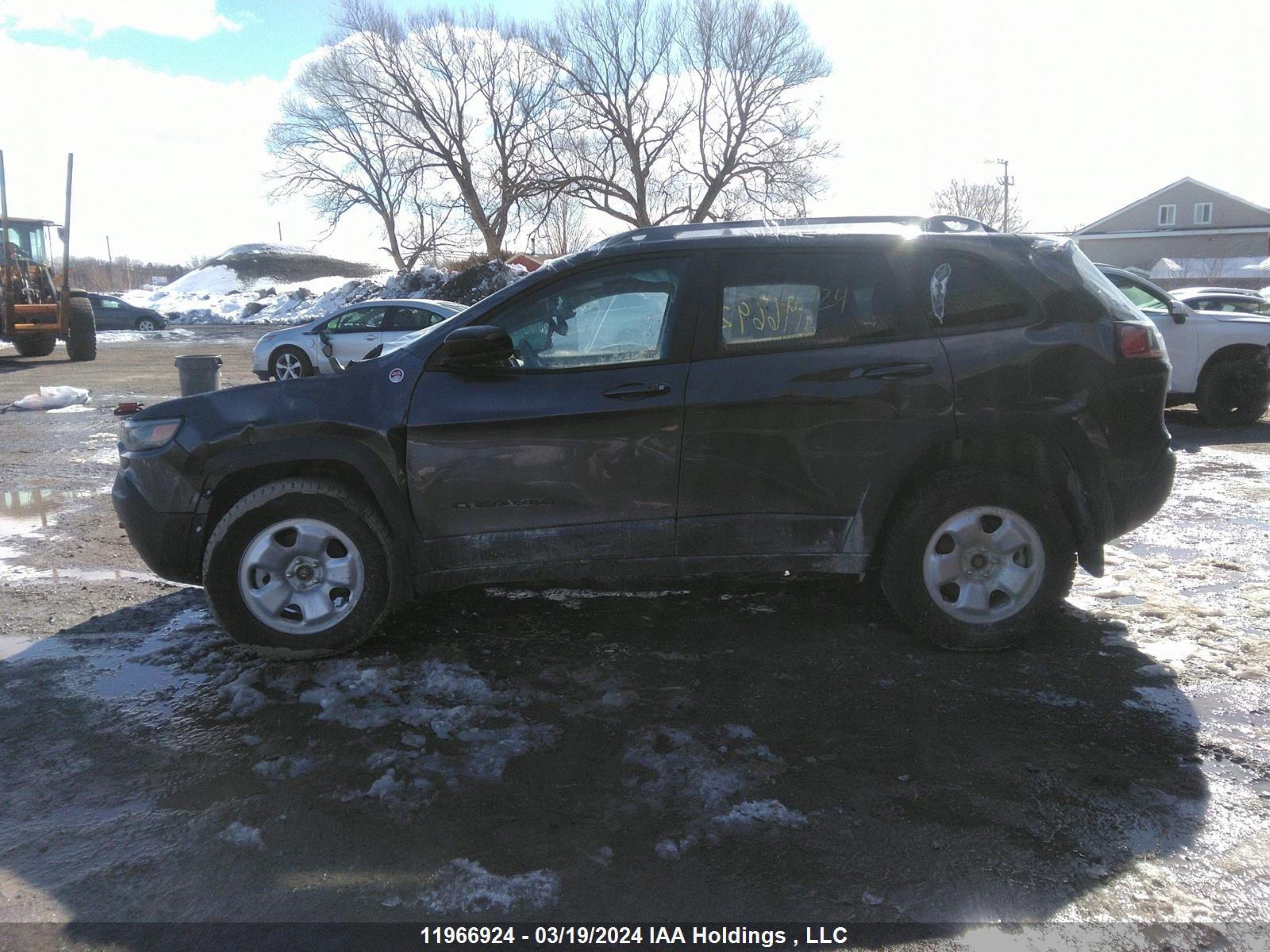 Photo 13 VIN: 1C4PJMBN6PD112106 - JEEP CHEROKEE 