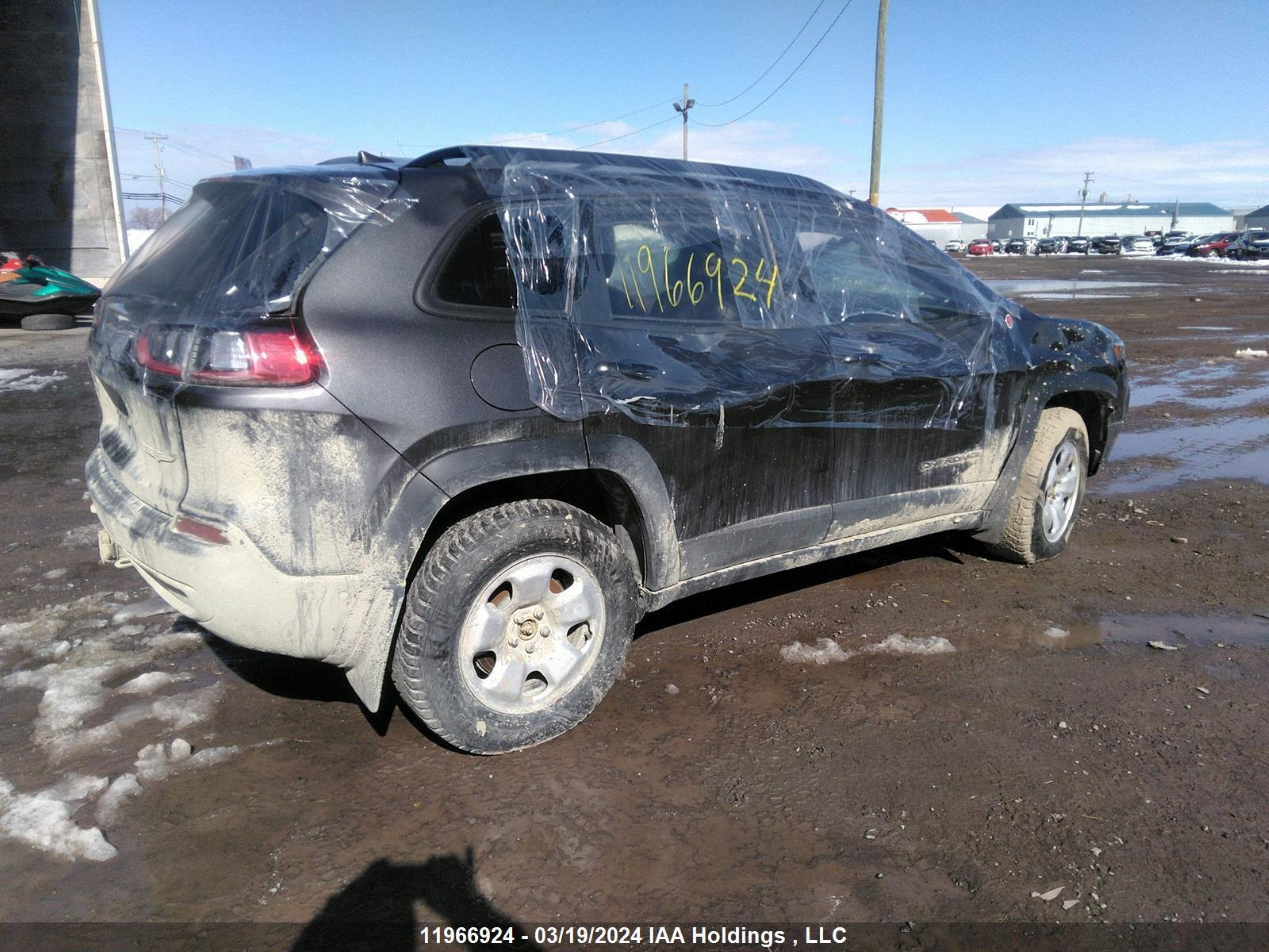 Photo 3 VIN: 1C4PJMBN6PD112106 - JEEP CHEROKEE 