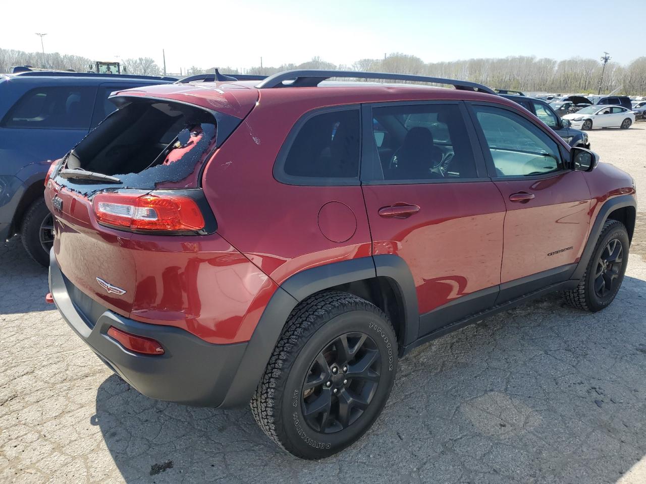 Photo 2 VIN: 1C4PJMBS2GW213606 - JEEP CHEROKEE 