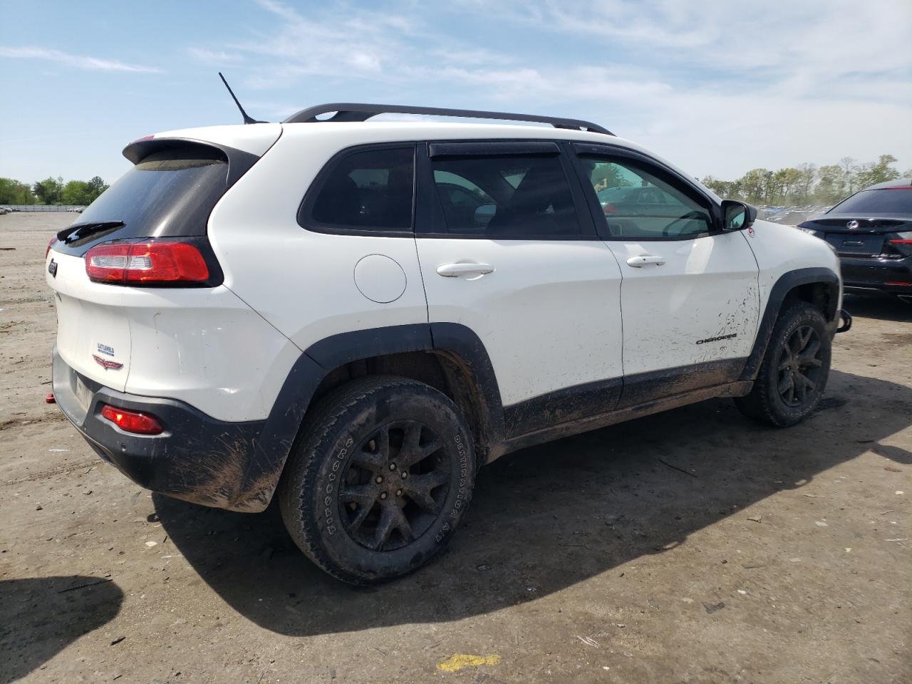 Photo 2 VIN: 1C4PJMBS3FW735367 - JEEP CHEROKEE 